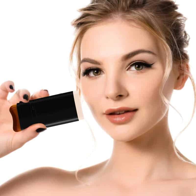 Dual-End Foundation Stick with Built-in Brush (20g)